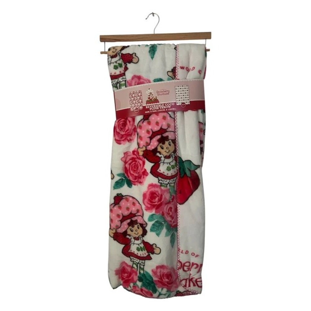 Strawberry shortcake Blanket